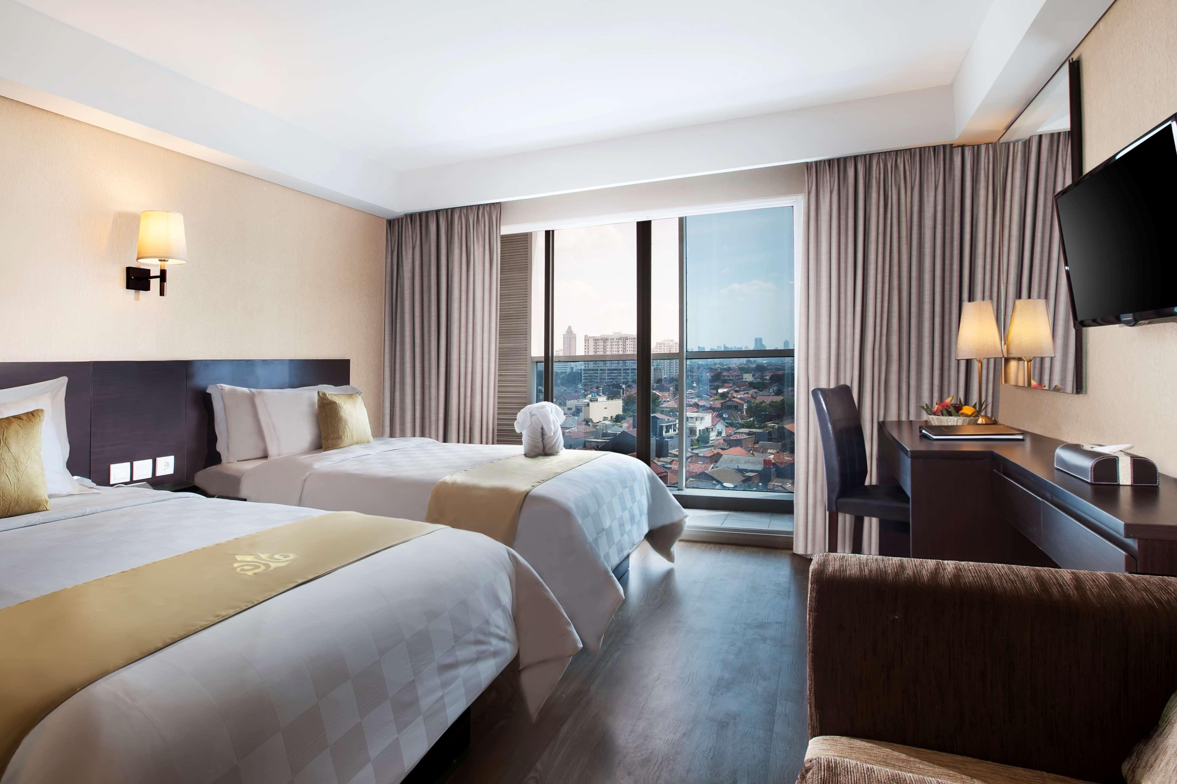 Best Western Premier The Hive Jakarta Exterior photo