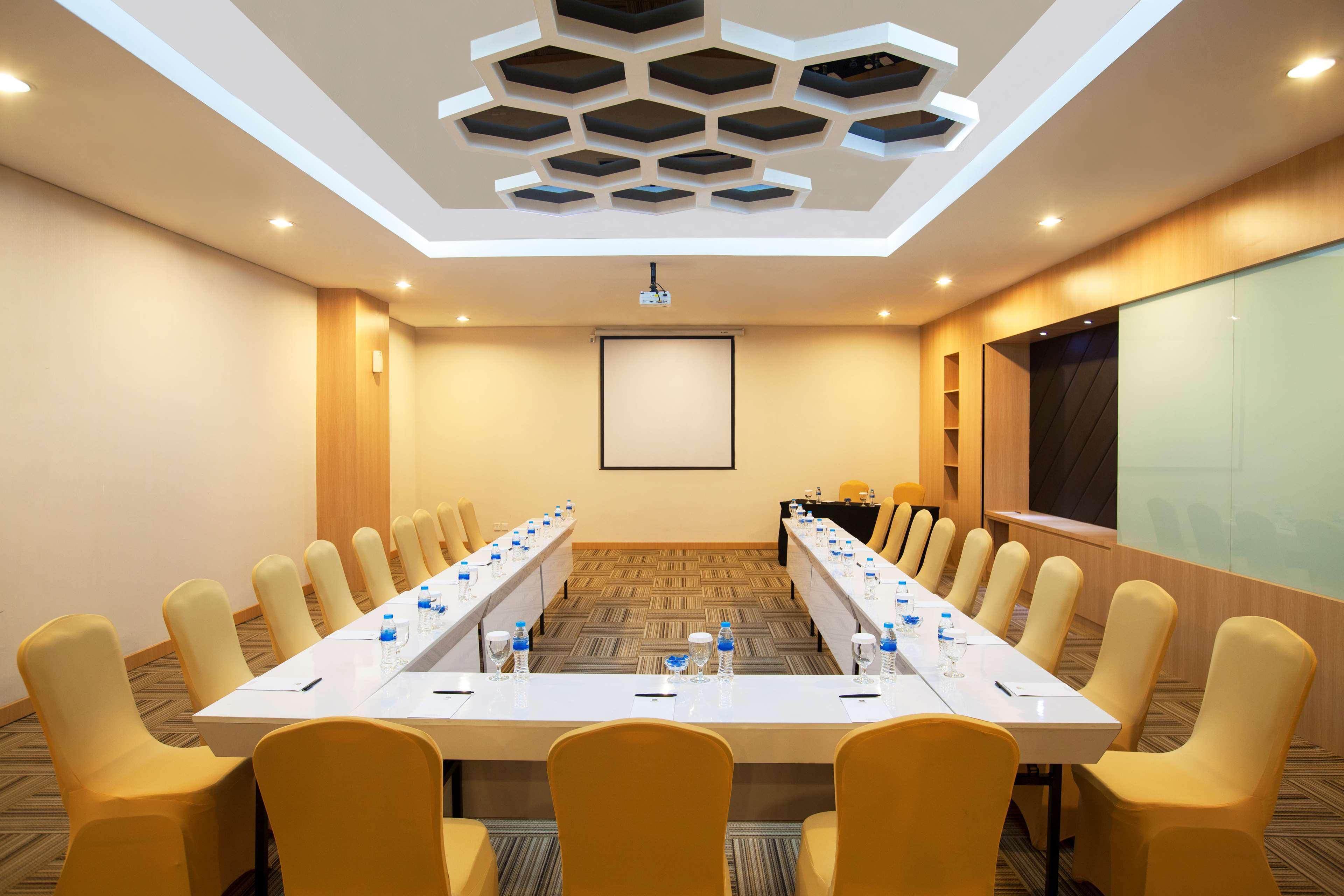 Best Western Premier The Hive Jakarta Exterior photo
