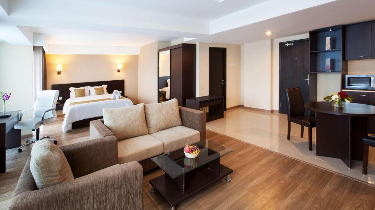 Best Western Premier The Hive Jakarta Exterior photo
